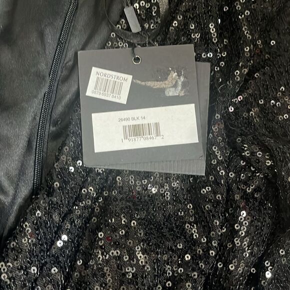 Mac Duggal 26490 Sequined Long Sleeve Gown, Size 14 $398 - Picture 8 of 9